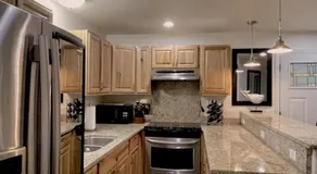 Suite Rock near glacier and Auke Bay harbor -DISCOUNTS ON TOURS! - Image 2