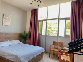 Business Hotel - Image 2