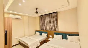 Hotel Sanskar Palace - Image 2