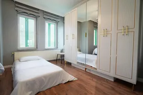 Yesil Panjurlu Villa Otel - Image 2