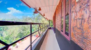 Townhouse Kunchithanny Road Munnar - Image 5