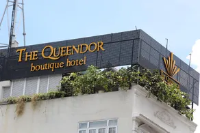 THE QUEENDOR BOUTIQUE HOTEL - Image 4