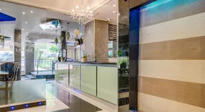 London Star Hotel - Image 2
