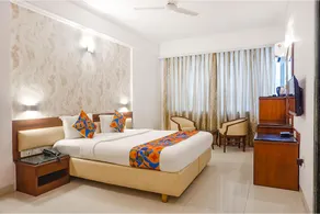 FabHotel Golden Emerald - Image 2