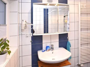 Bright apartment with private balcony and use of garden in the Weser Uplands - Image 5