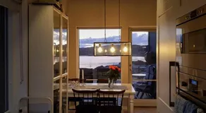 Seaside Dream Cabin With Jacuzzi - Image 5