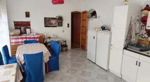 Holiday House Retro - Image 5