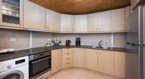 Sioutis House - Image 4