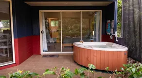 Lake Russell Lakeside Retreat - Image 5