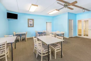 Americas Best Value Inn Knoxville Downtown North - Image 3