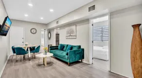 Bay Harbor Boutique Vacation Rental - Image 4