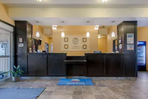 Comfort Inn & Suites - Image 3