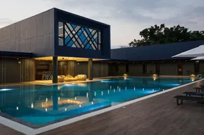 Blue Rabbit Hotel - Image 2