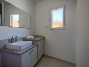 Villa de luxe avec piscine privée à Cesseras - Image 4