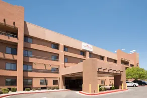 Hawthorn Suites by Wyndham Albuquerque - Image 4