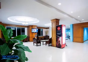Horizon Hotel - Image 2