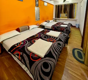 The Golden Lodge Varanasi - Image 2