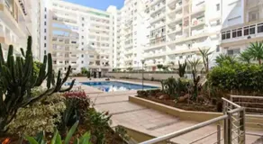 Studio Chic en Ville Piscine, Wi-Fi, Parking - Image 4
