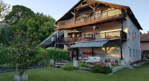 Villa-Negra Retro Panzió - Image 3