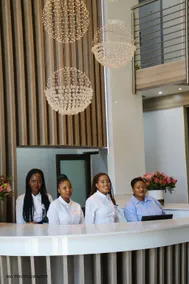 King's Palace Hotel - Image 4