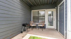 Up to 6 Guests - Stylish Retreat - Image 4