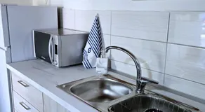 Lily's house near the beach - Image 3