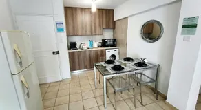 Renovated 2 BR - Seep 7 - City Center - Balcony - Free Parking - Image 4