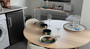 Grand Studio avec Parking et Wifi - Image 4