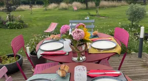 Domaine de La Vove - Maison d'hôtes classée, cadre paisible et naturel - ambiance insolite jardin paysager doté d'une terrasse spacieuse - une vue panoramique exceptionnelle -authenticité et élégance - Image 5
