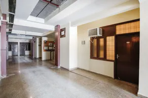 Hotel O Av Residency Near Botanic Garden Of Indian Republic - Image 4