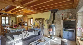 Gîte en pierre à Périgneux, 6 pers, animaux admis - Image 4