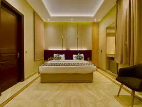 Luxury Bath Tub Bed & Breakfast in Greater Kailash - Image 2