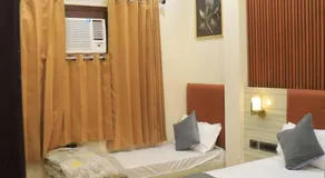 Forever inn hotel near golden temple - Image 2