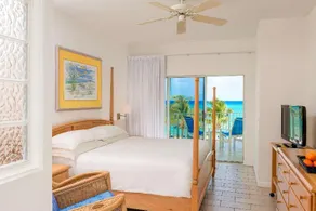 Castaways Cayman Beach Resort - Image 4
