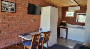 Foundry Palms Motel - Image 3