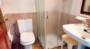 Grande villa entièrement équipée avec jardin, barbecue et terrasse | Vue jardin - Image 2