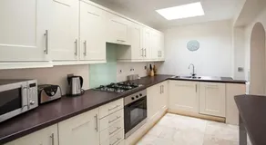 Victoria Mansions Hotel Apartments - Image 3