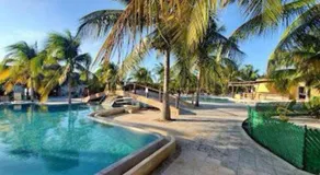 Beachfront apartment with swimming pool. One bedroom - Image 3