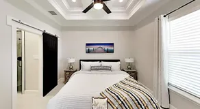 Luxurious Family-friendly Oasis with Laguna Views - Image 2