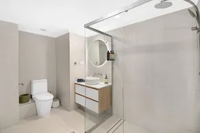Seaview Coastal Retreat - Image 5