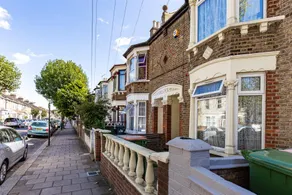 Fair Frost Avenue - Image 4