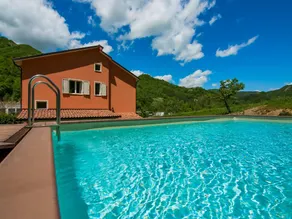 Villa in Borgo Pace with Private Pool - Image 3