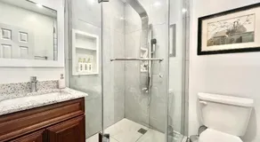 Upgraded Ensuite Rooms 7-min to Subway Near Downsview Rogers Stadium - Image 4