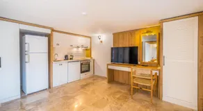 White Garden Villas - Image 4