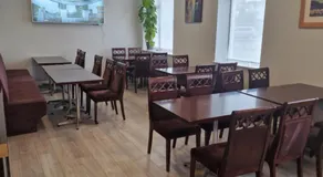 Home Inn - Image 5