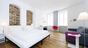 einzigartig - Das kleine Hotel im Wasserviertel - Image 2