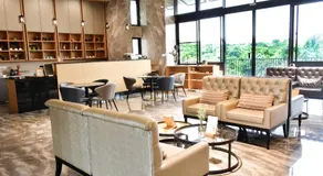 Golden W Hotel - Image 2