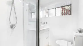 1 Bedroom Unit near Highway Transports n Shops - Image 2