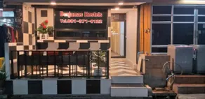 Benjamas hostels - Image 1