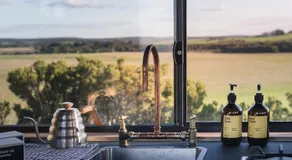 Beach Front Off-Grid Cabin on Kangaroo Island - Xanthe - Image 5
